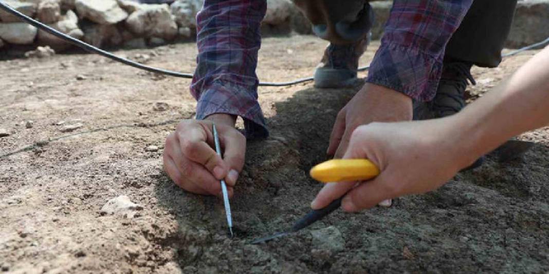 Diyarbakır’da tarihe geçecek keşif: 9500 yıllık kamusal alan ortaya çıkarıldı! 4